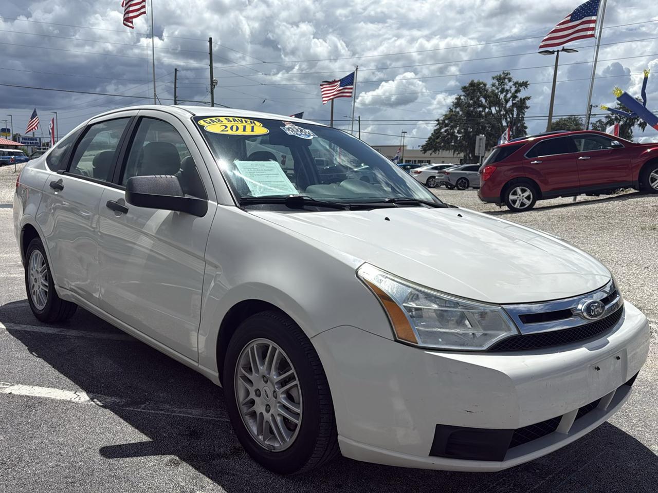 Ford Focus 4dr Sdn SE 2011