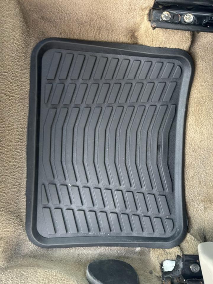 Ford Focus 4dr Sdn SE 2011