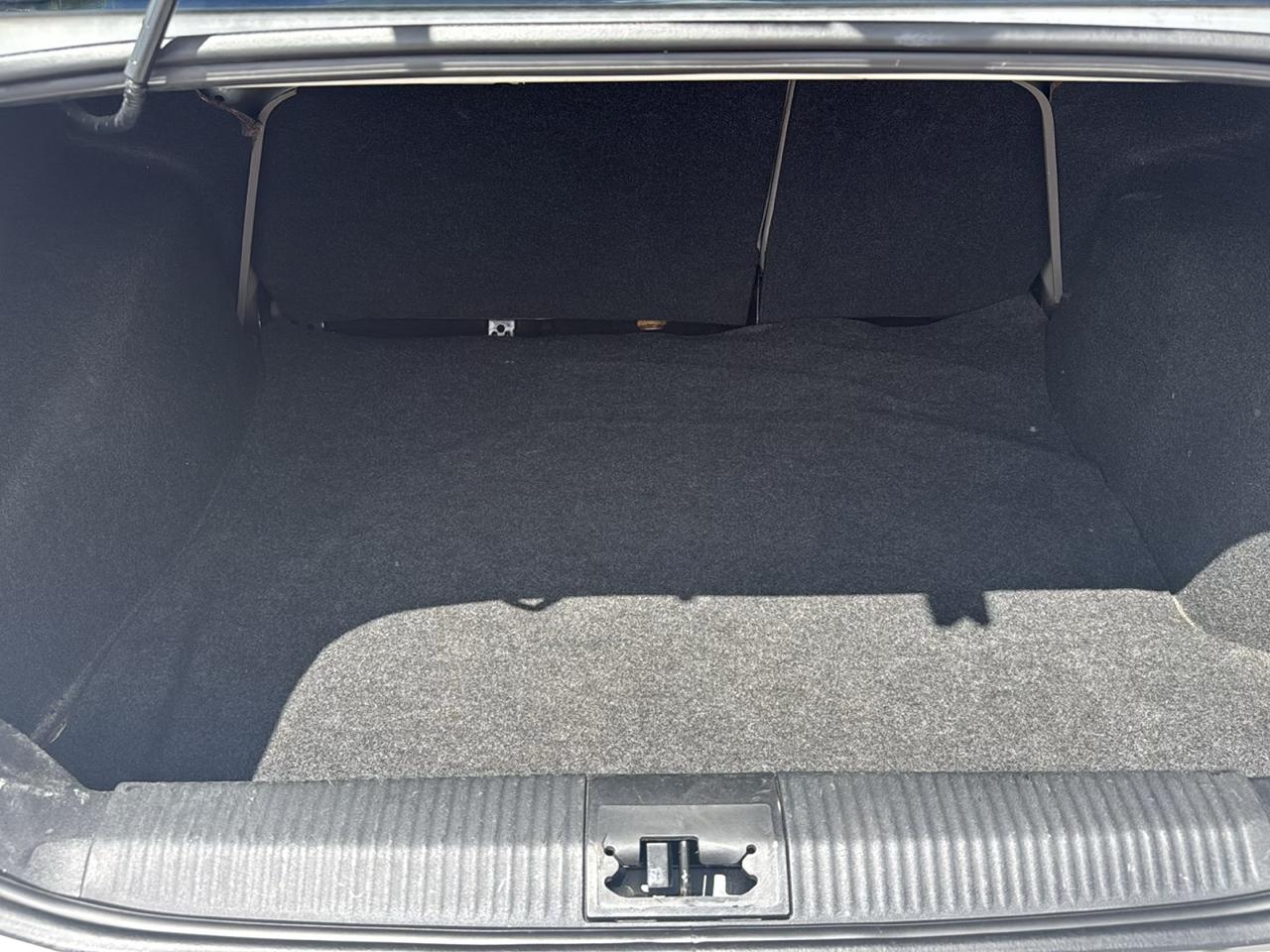 Ford Focus 4dr Sdn SE 2011
