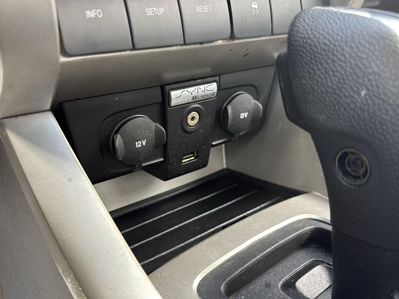 Ford Focus 4dr Sdn SE 2011