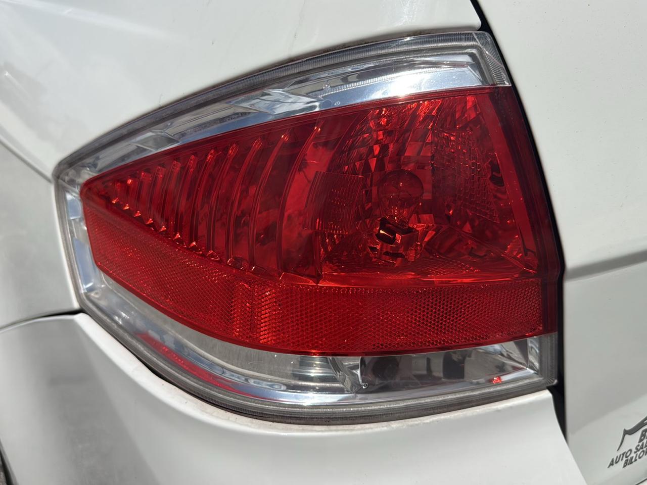 Ford Focus 4dr Sdn SE 2011