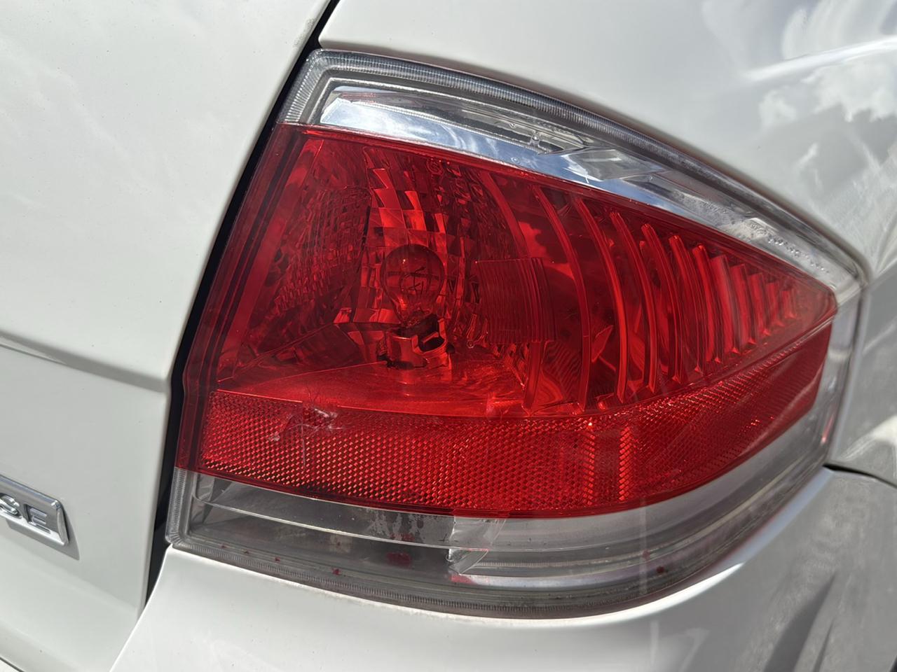 Ford Focus 4dr Sdn SE 2011