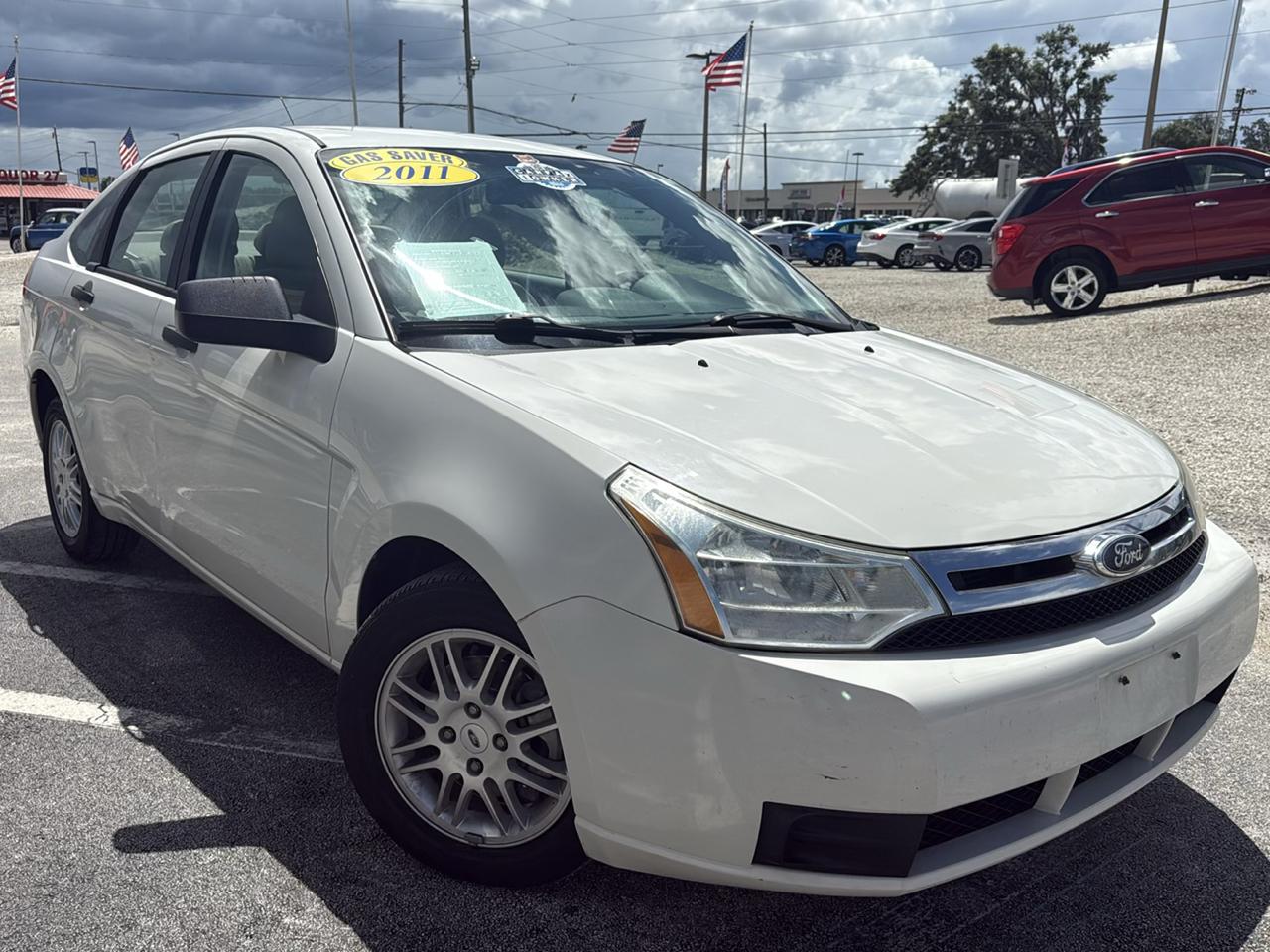Ford Focus 4dr Sdn SE 2011