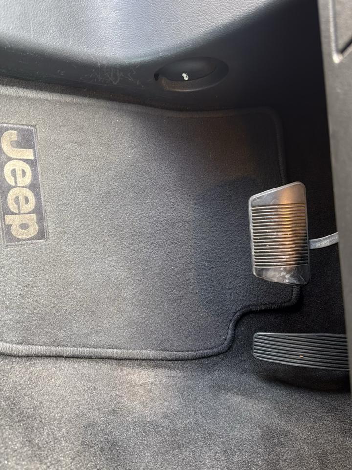 Jeep Liberty RWD 4dr Sport Latitude 2012