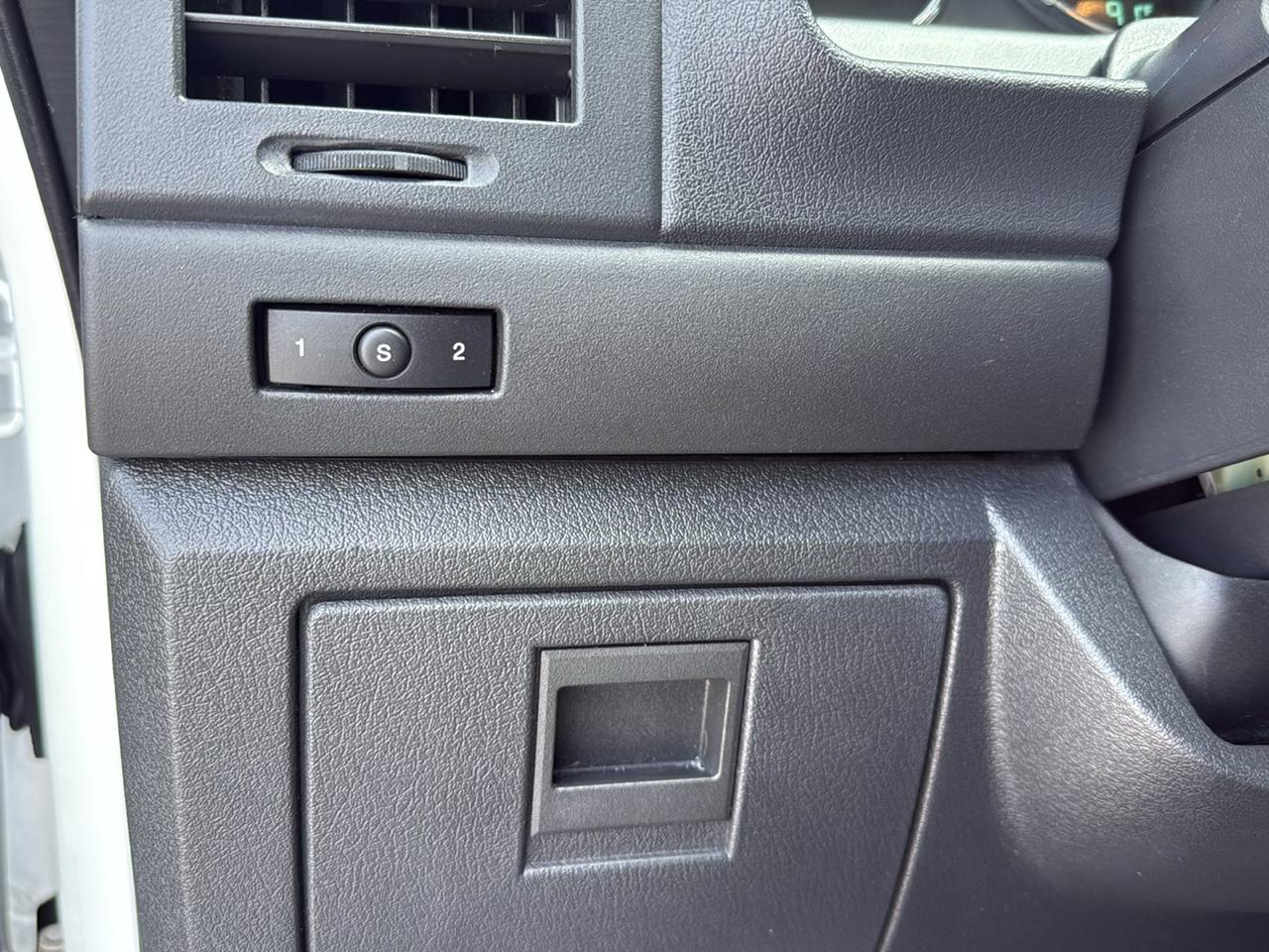 Jeep Liberty RWD 4dr Sport Latitude 2012