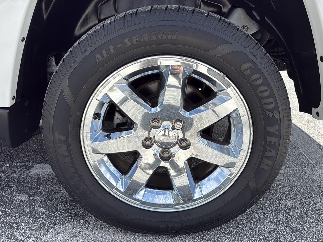 Jeep Liberty RWD 4dr Sport Latitude 2012