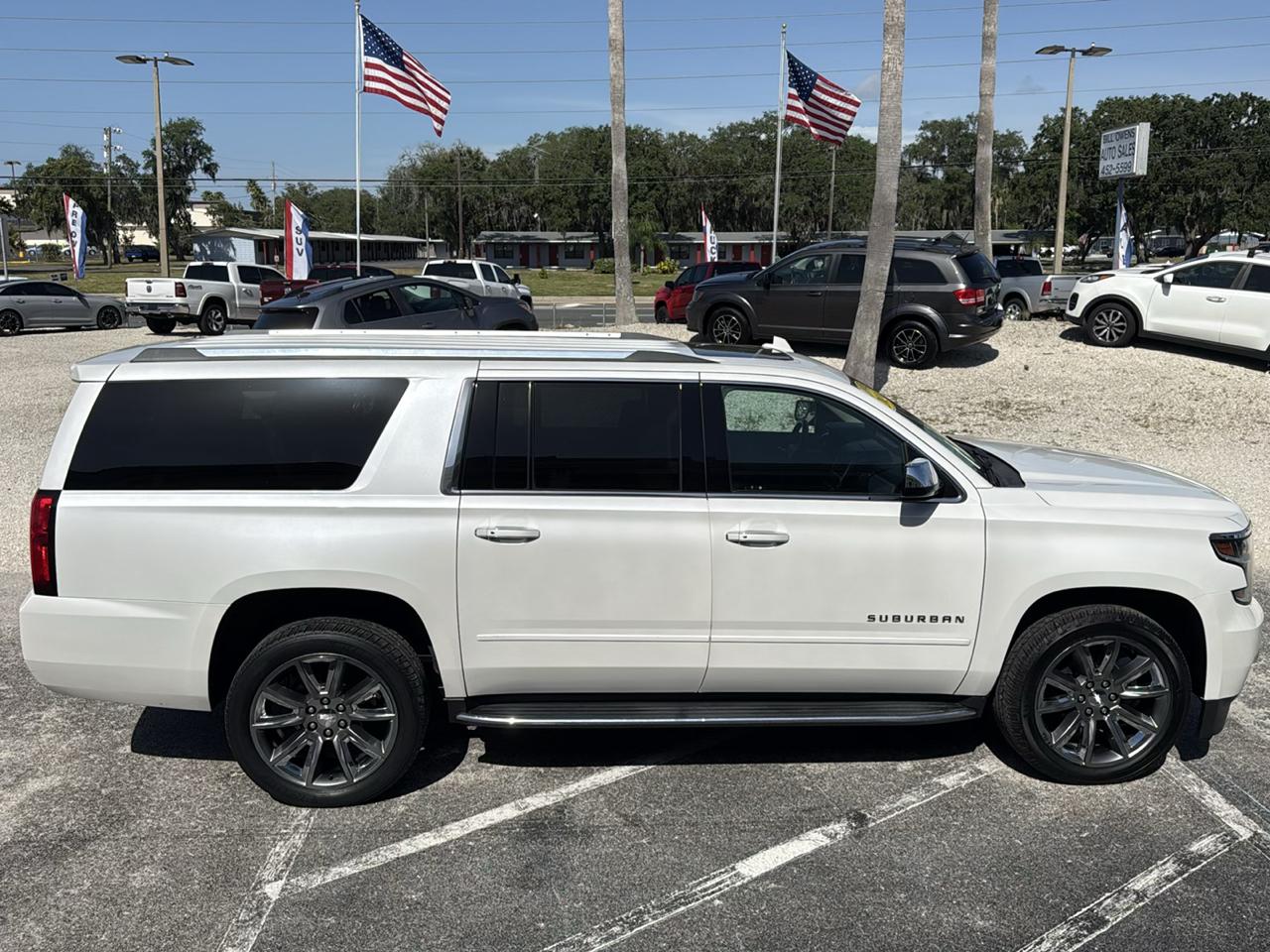 Chevrolet Suburban 2WD 4dr Premier 2020