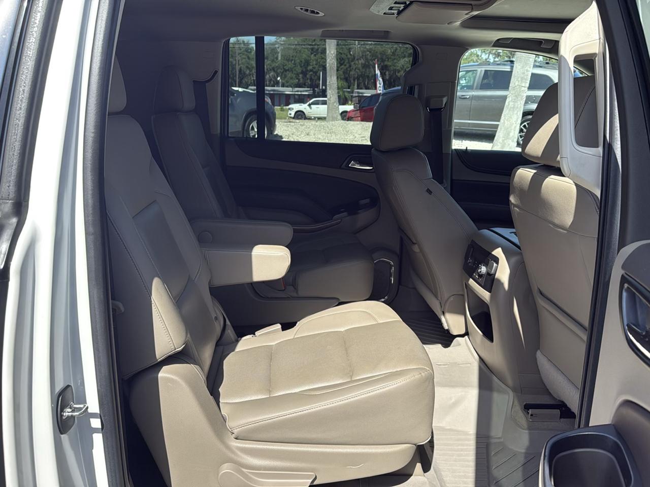 Chevrolet Suburban 2WD 4dr Premier 2020