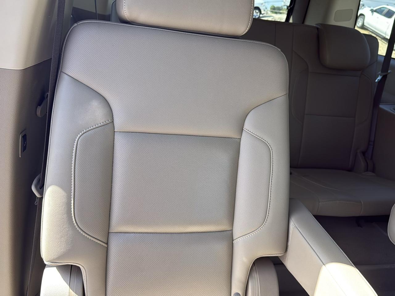 Chevrolet Suburban 2WD 4dr Premier 2020