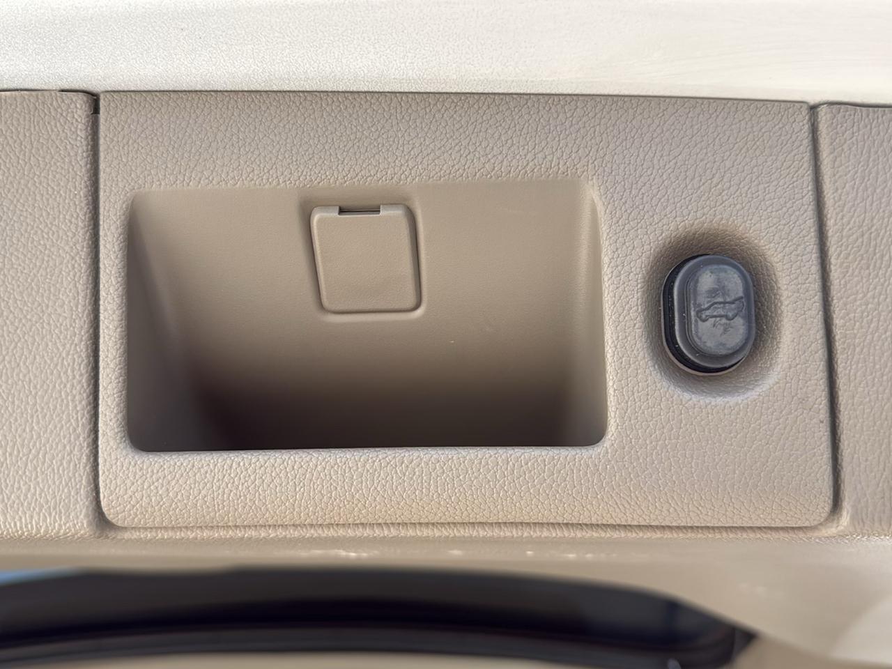 Chevrolet Suburban 2WD 4dr Premier 2020
