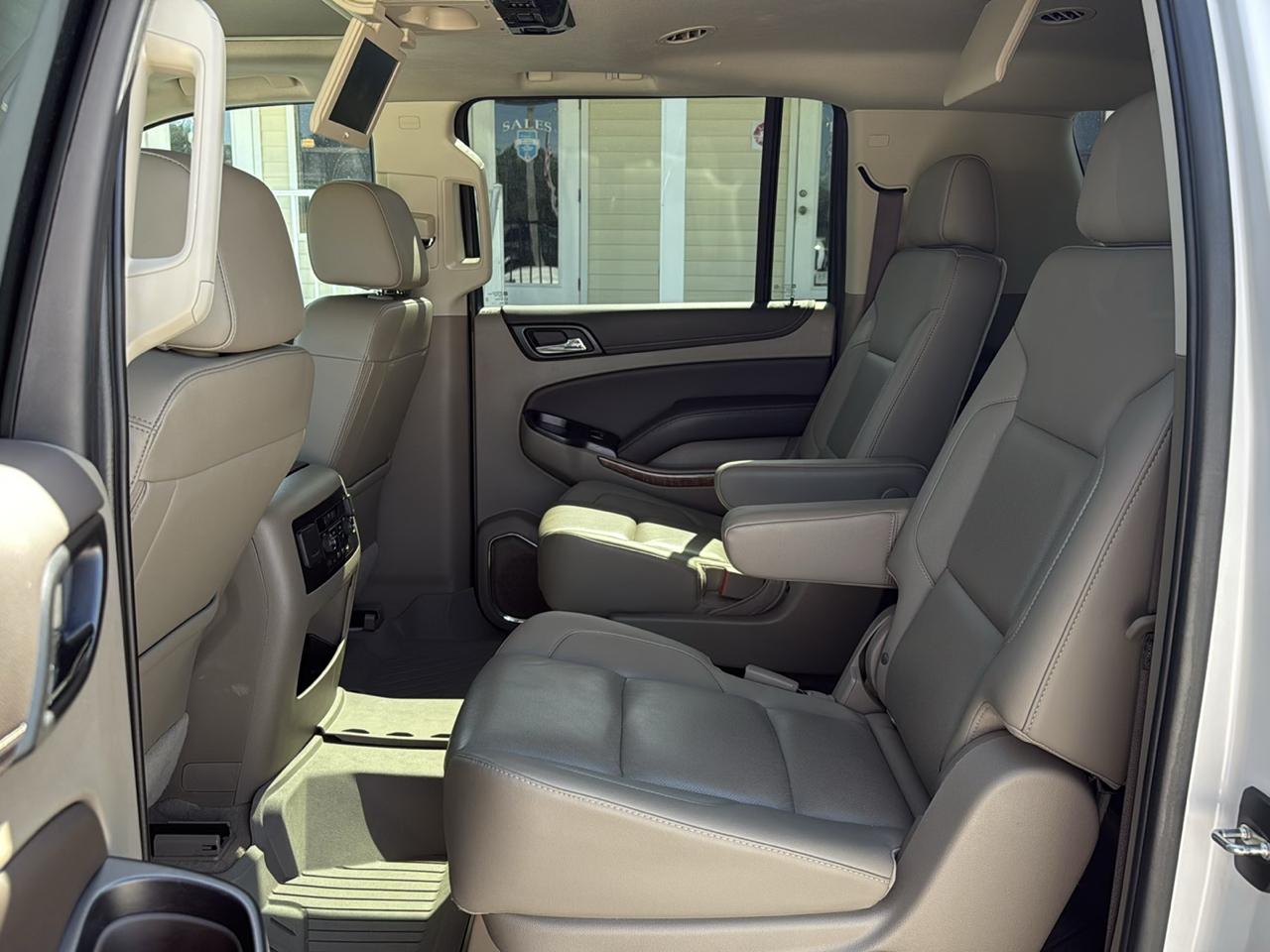 Chevrolet Suburban 2WD 4dr Premier 2020