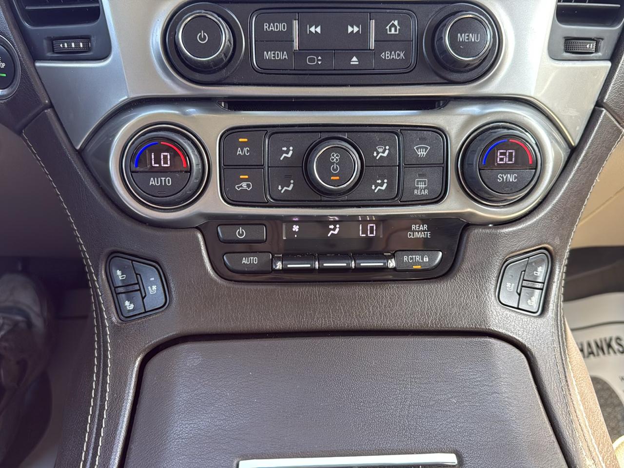 Chevrolet Suburban 2WD 4dr Premier 2020