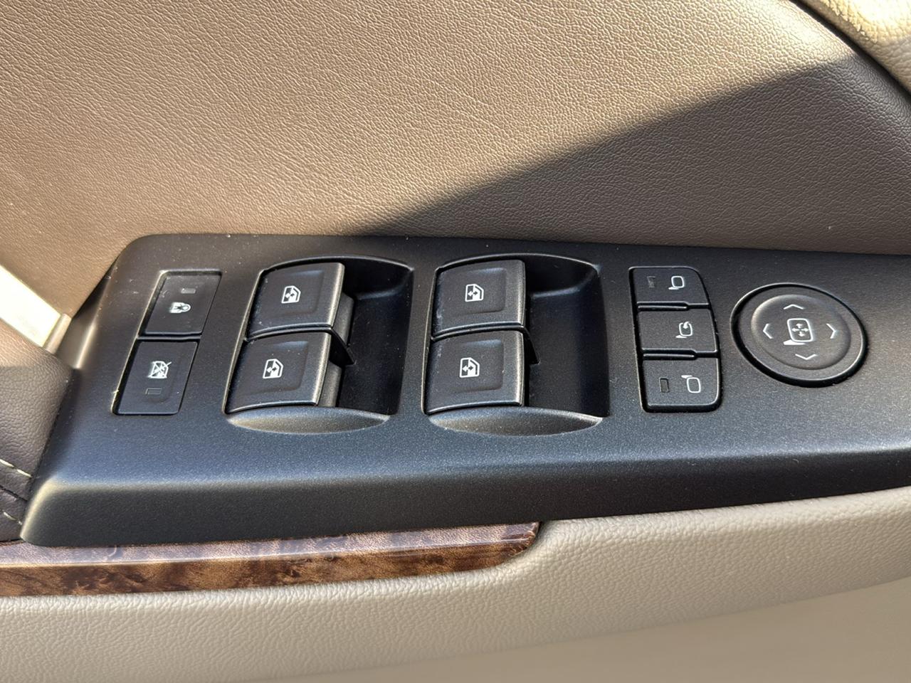 Chevrolet Suburban 2WD 4dr Premier 2020