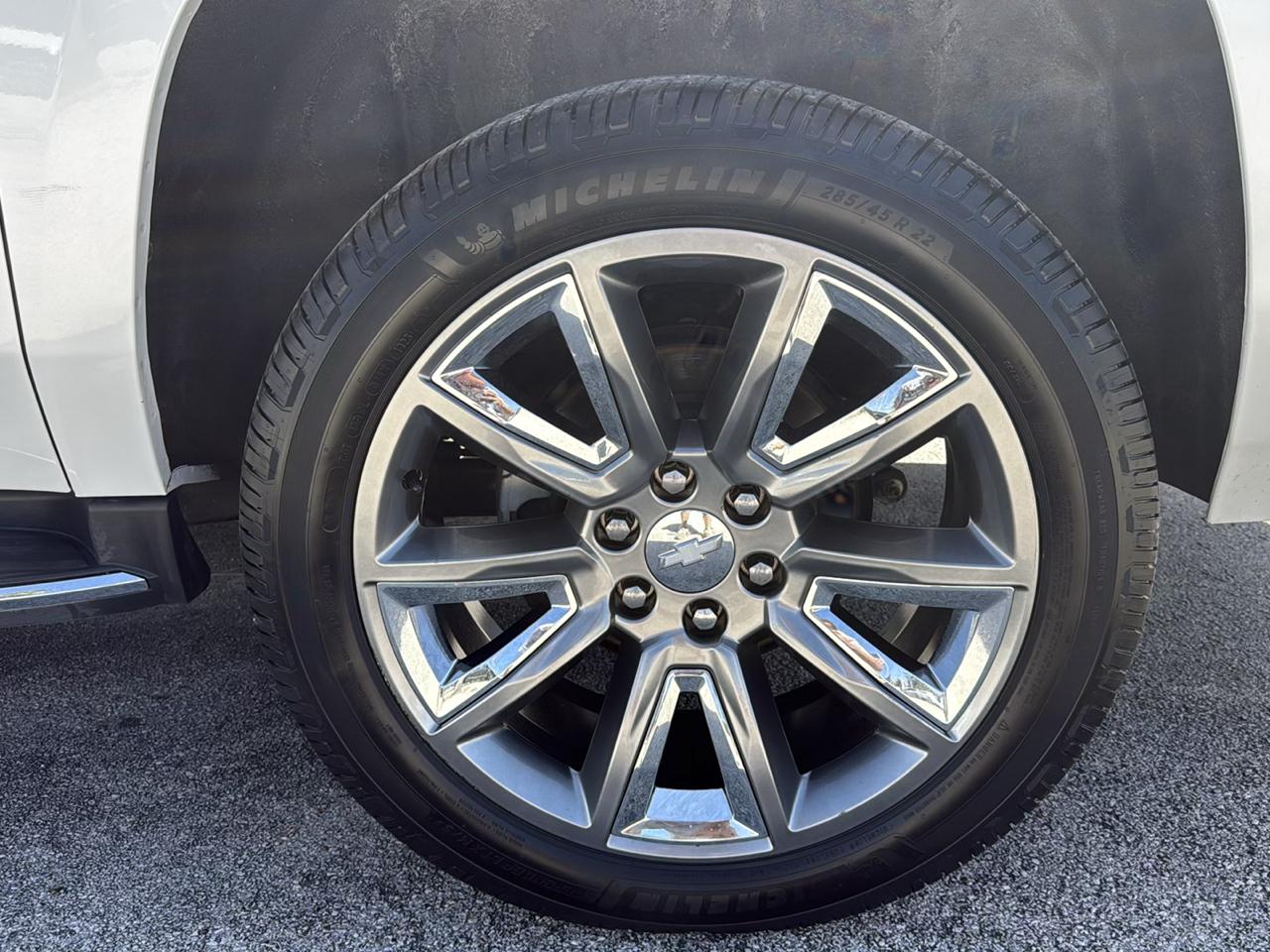 Chevrolet Suburban 2WD 4dr Premier 2020