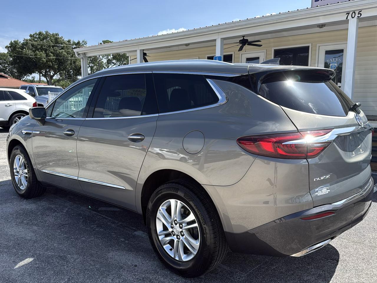 Buick Enclave FWD 4dr Premium 2018