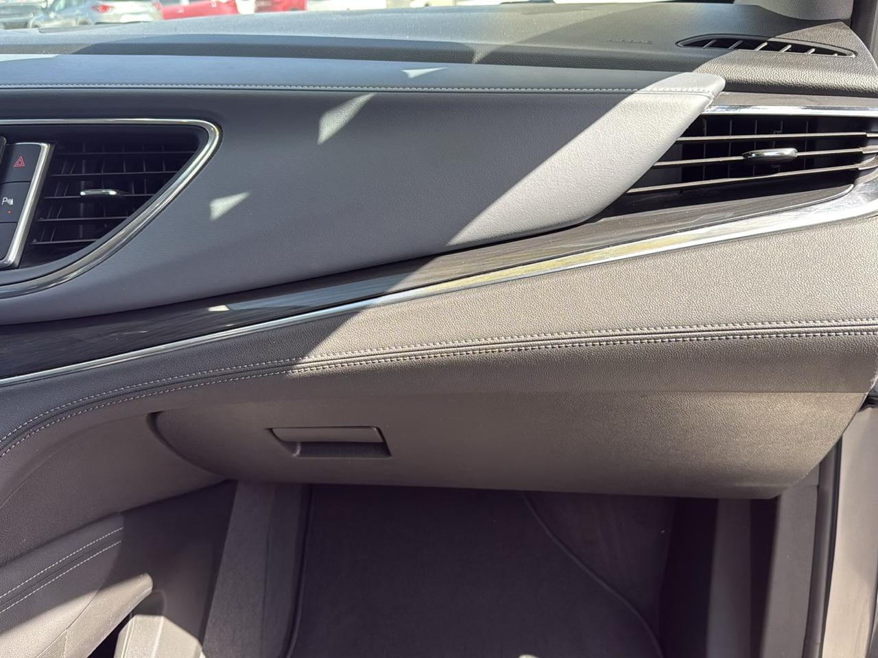 Buick Enclave FWD 4dr Premium 2018