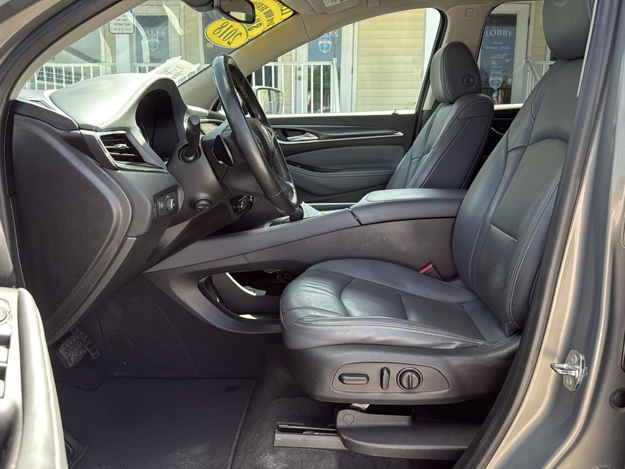 Buick Enclave FWD 4dr Premium 2018