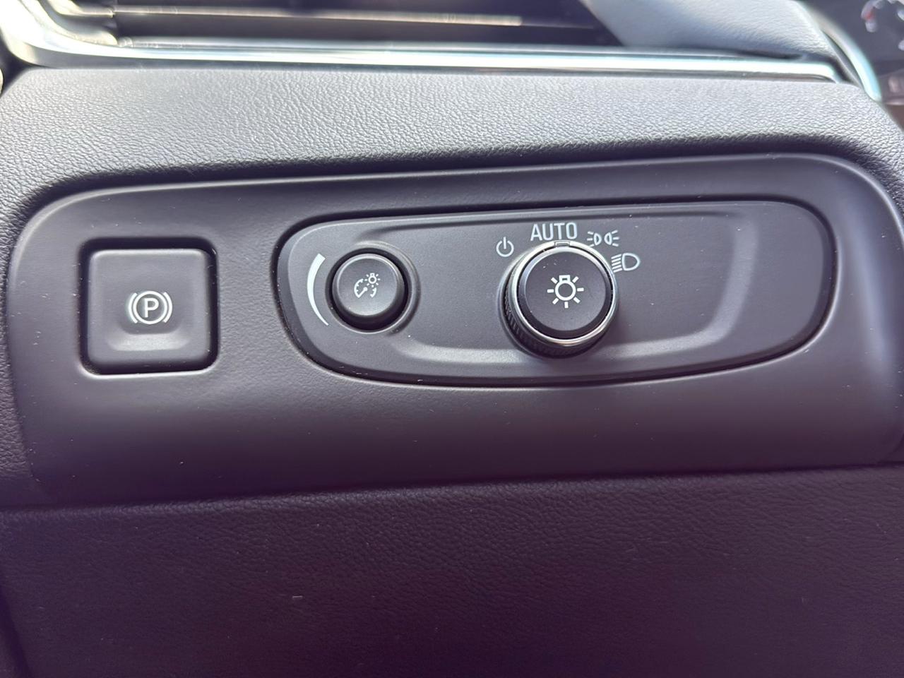Buick Enclave FWD 4dr Premium 2018