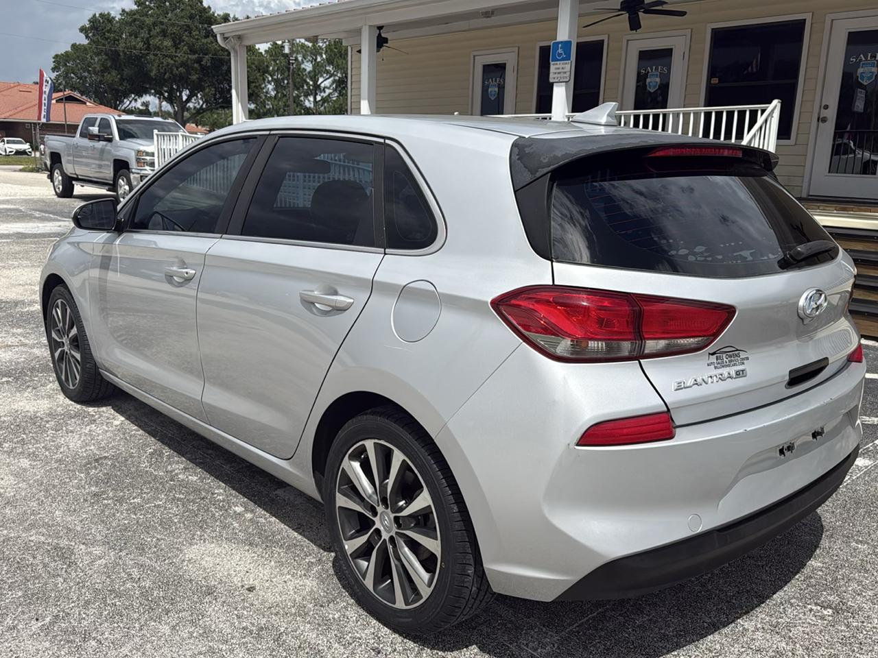 Hyundai Elantra GT Auto 2019