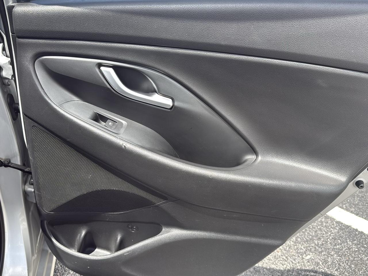 Hyundai Elantra GT Auto 2019
