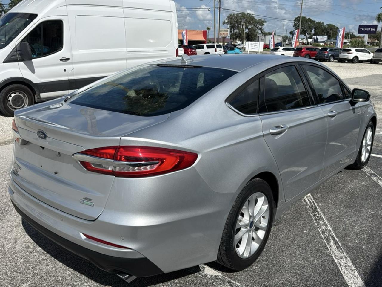 Ford Fusion SE FWD 2019