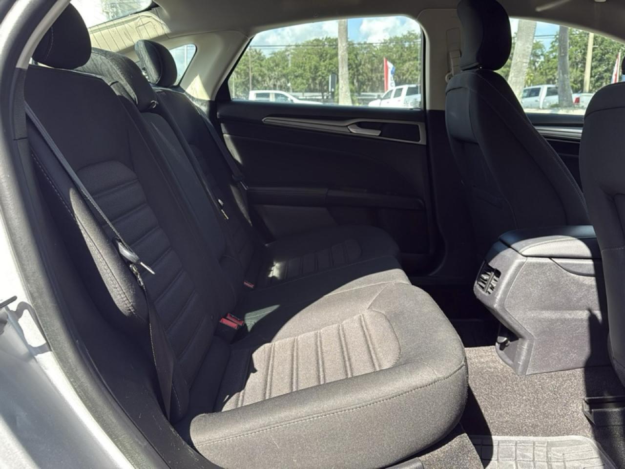 Ford Fusion SE FWD 2019