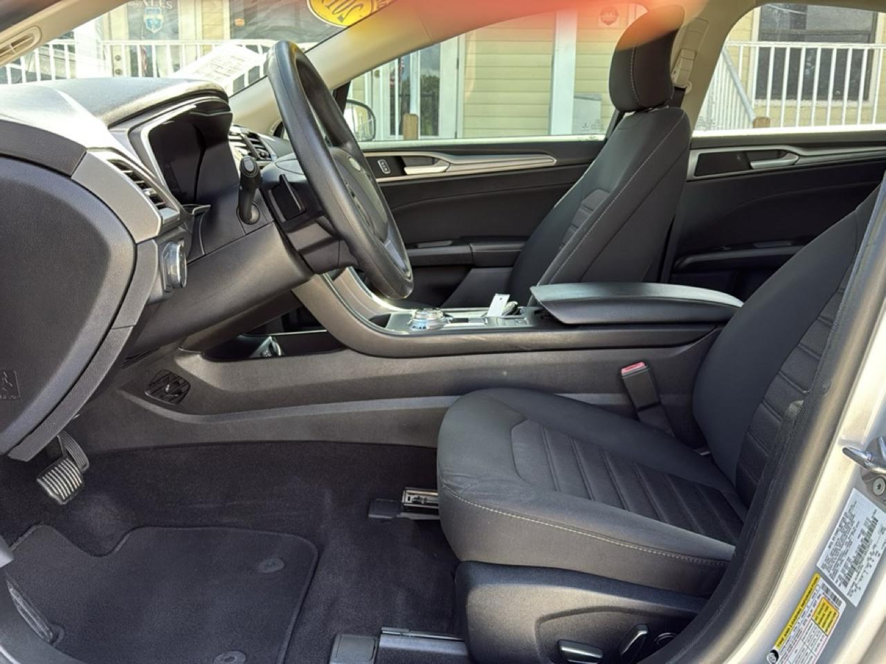 Ford Fusion SE FWD 2019