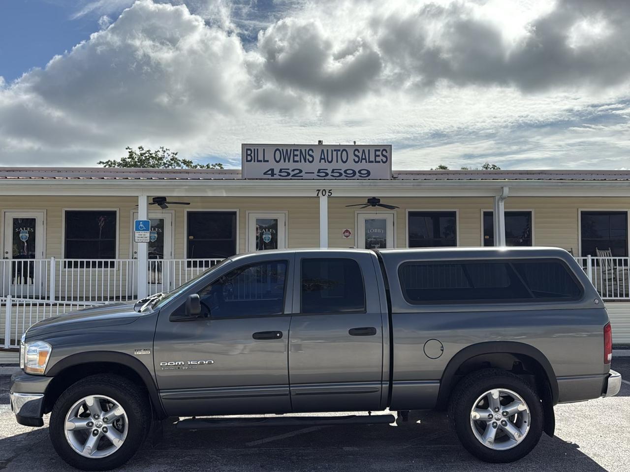 Dodge Ram 1500 4dr Quad Cab 140.5 4WD SLT 2006