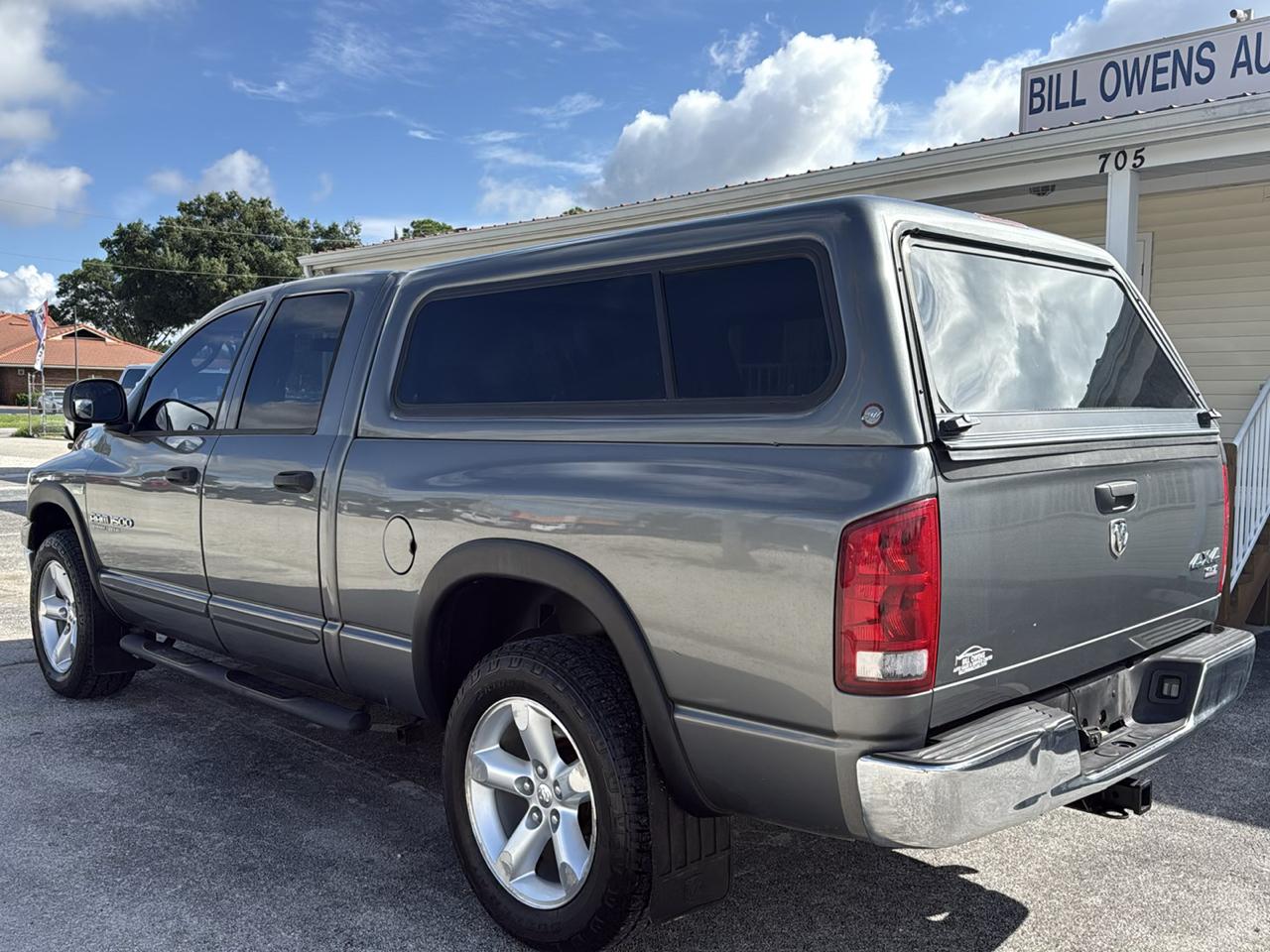 Dodge Ram 1500 4dr Quad Cab 140.5 4WD SLT 2006