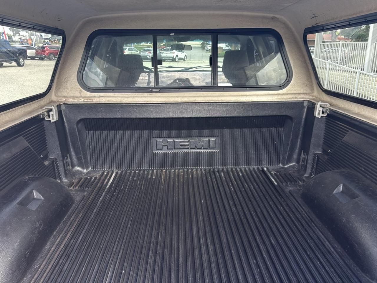 Dodge Ram 1500 4dr Quad Cab 140.5 4WD SLT 2006