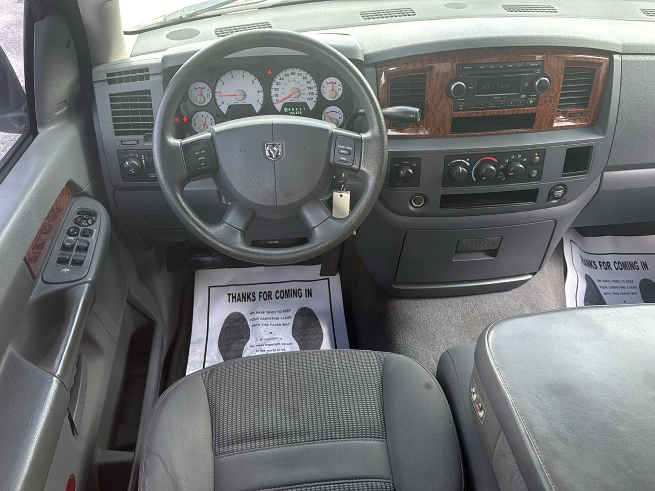 Dodge Ram 1500 4dr Quad Cab 140.5 4WD SLT 2006