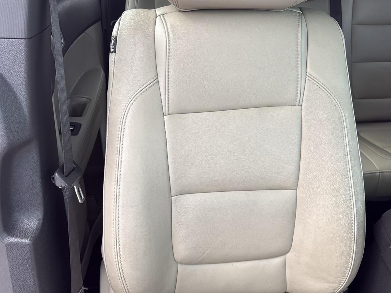 Ford Explorer FWD 4dr XLT 2014