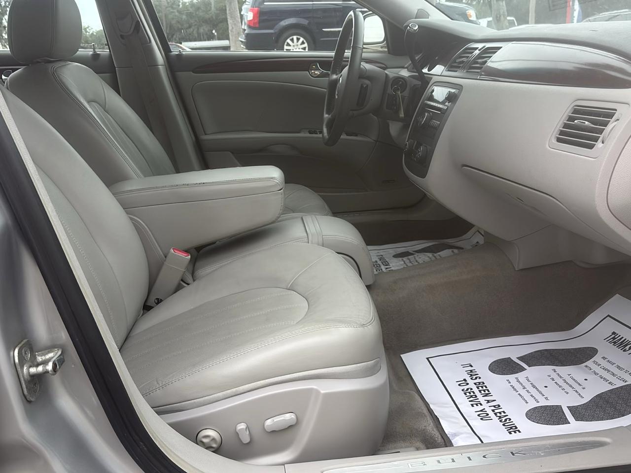 Buick Lucerne 4dr Sdn V6 CXL 2007