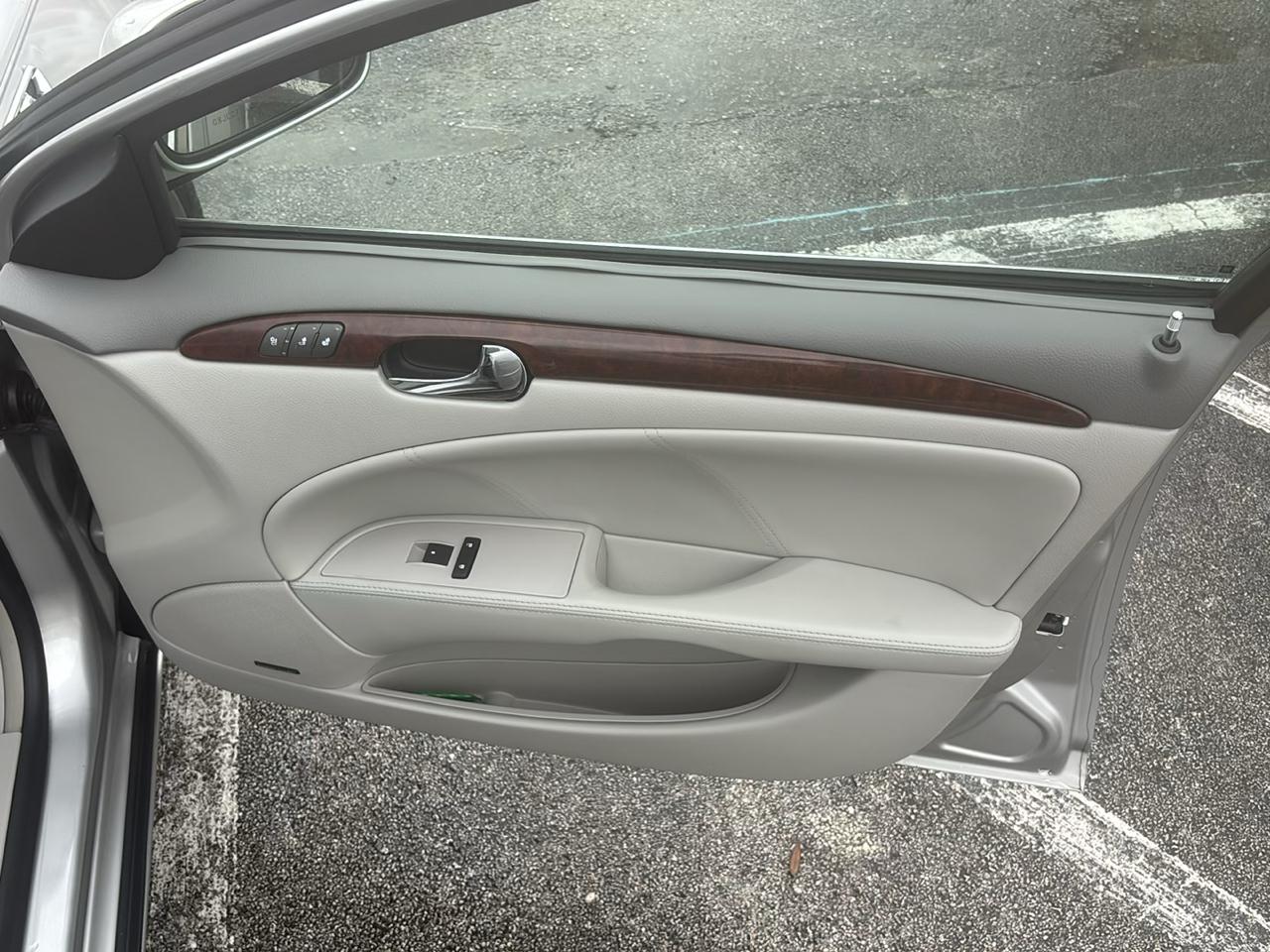 Buick Lucerne 4dr Sdn V6 CXL 2007