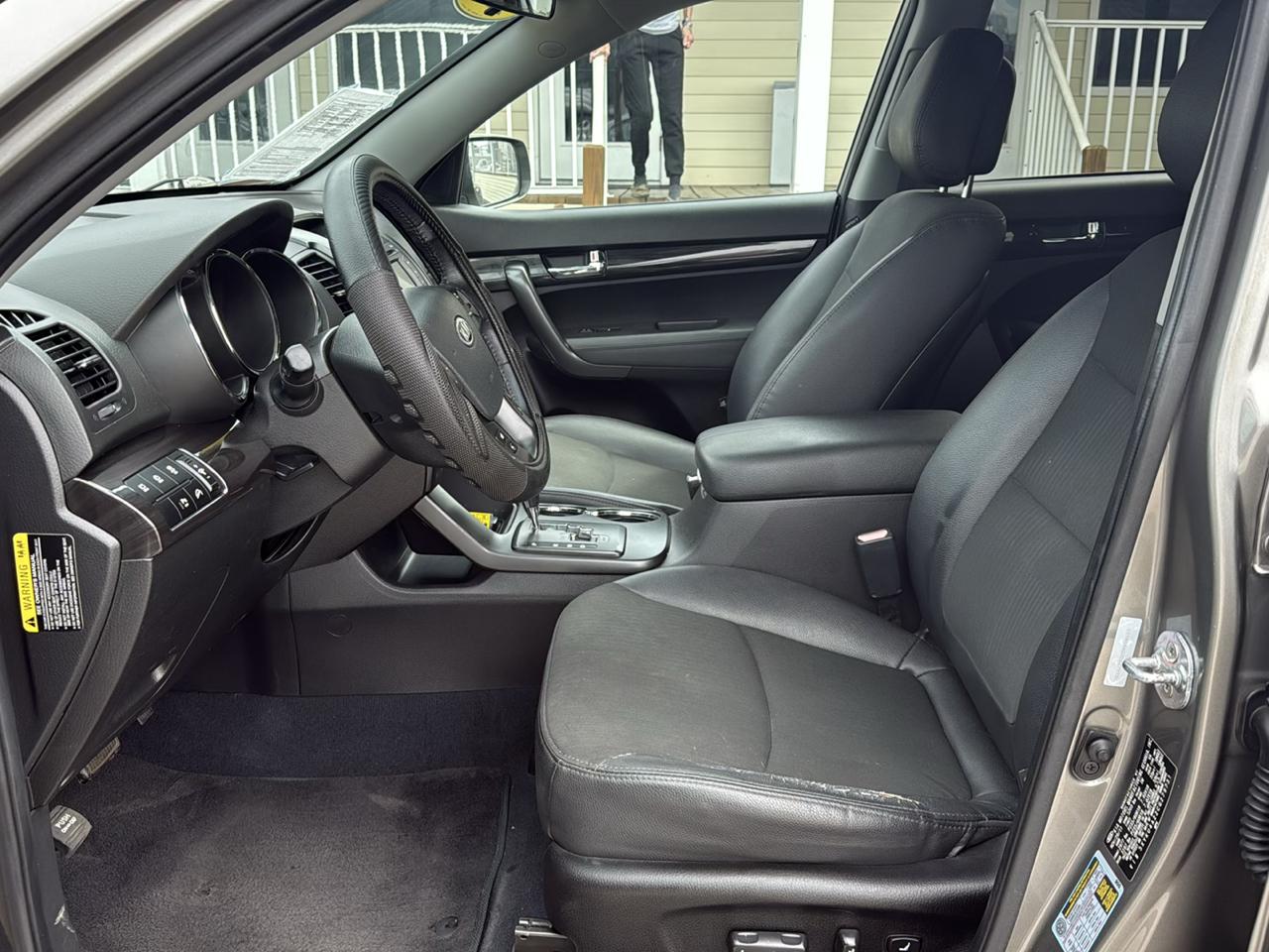 Kia Sorento 2WD 4dr V6 EX 2012