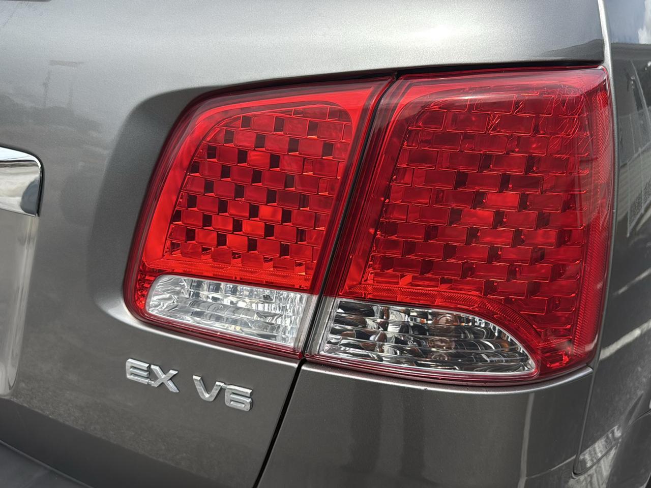 Kia Sorento 2WD 4dr V6 EX 2012
