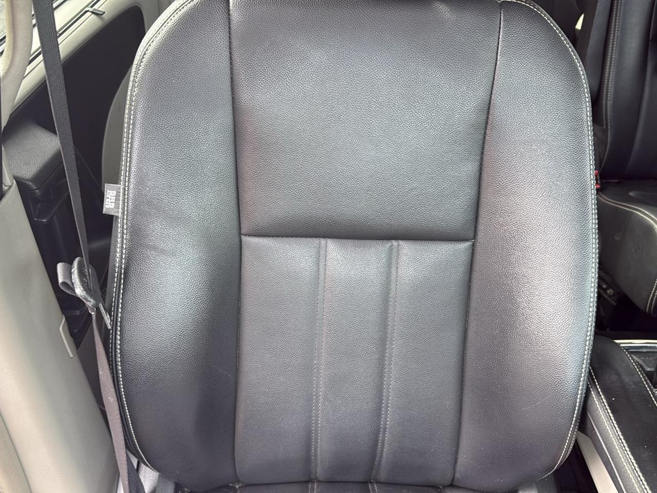 Chrysler Town & Country 4dr Wgn Touring 2016
