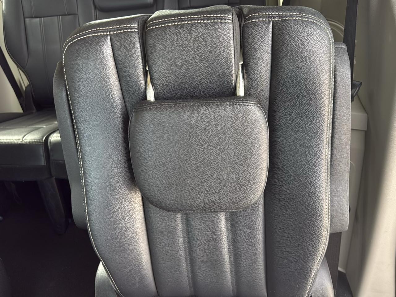 Chrysler Town & Country 4dr Wgn Touring 2016