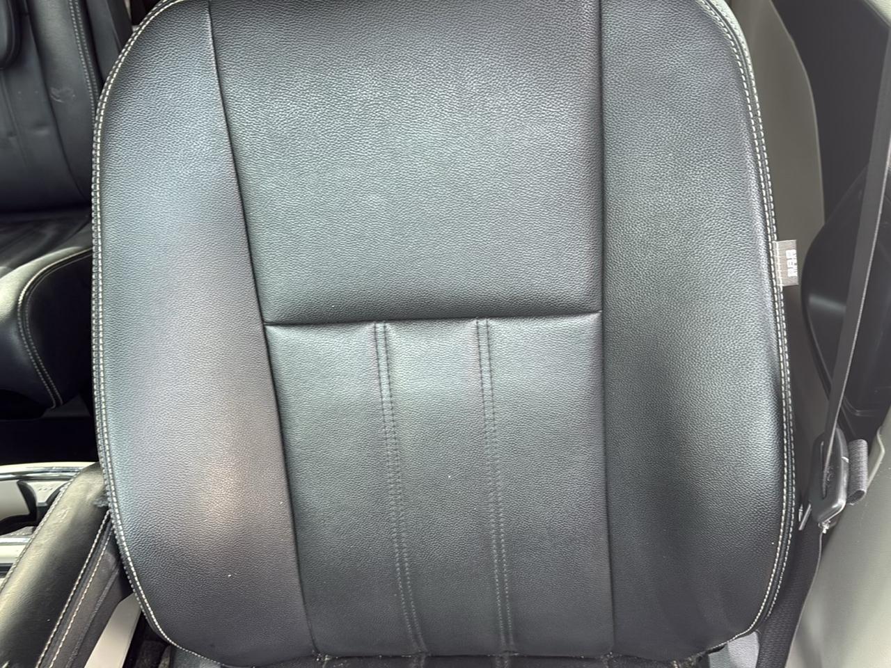Chrysler Town & Country 4dr Wgn Touring 2016