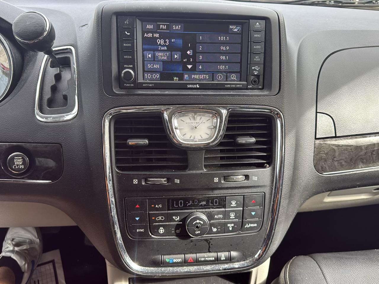 Chrysler Town & Country 4dr Wgn Touring 2016
