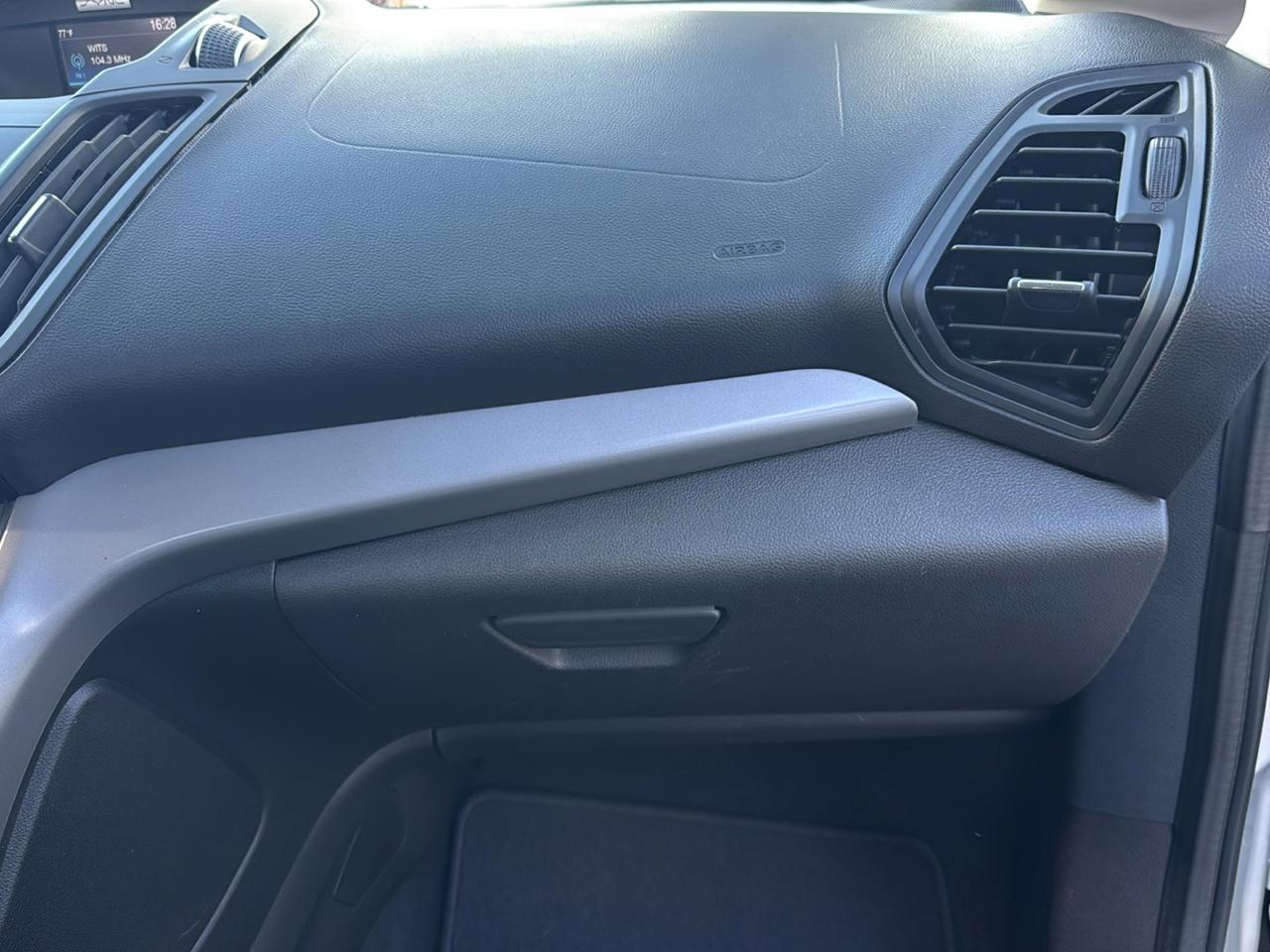 Ford Fusion Hybrid SE FWD 2019