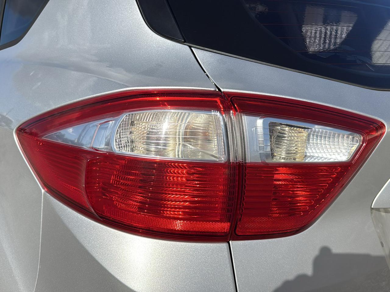 Ford Fusion Hybrid SE FWD 2019