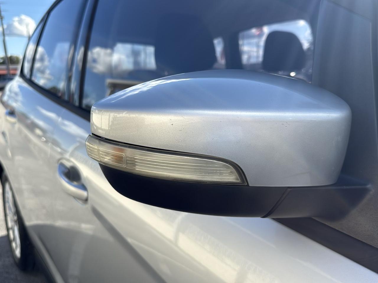 Ford Fusion Hybrid SE FWD 2019