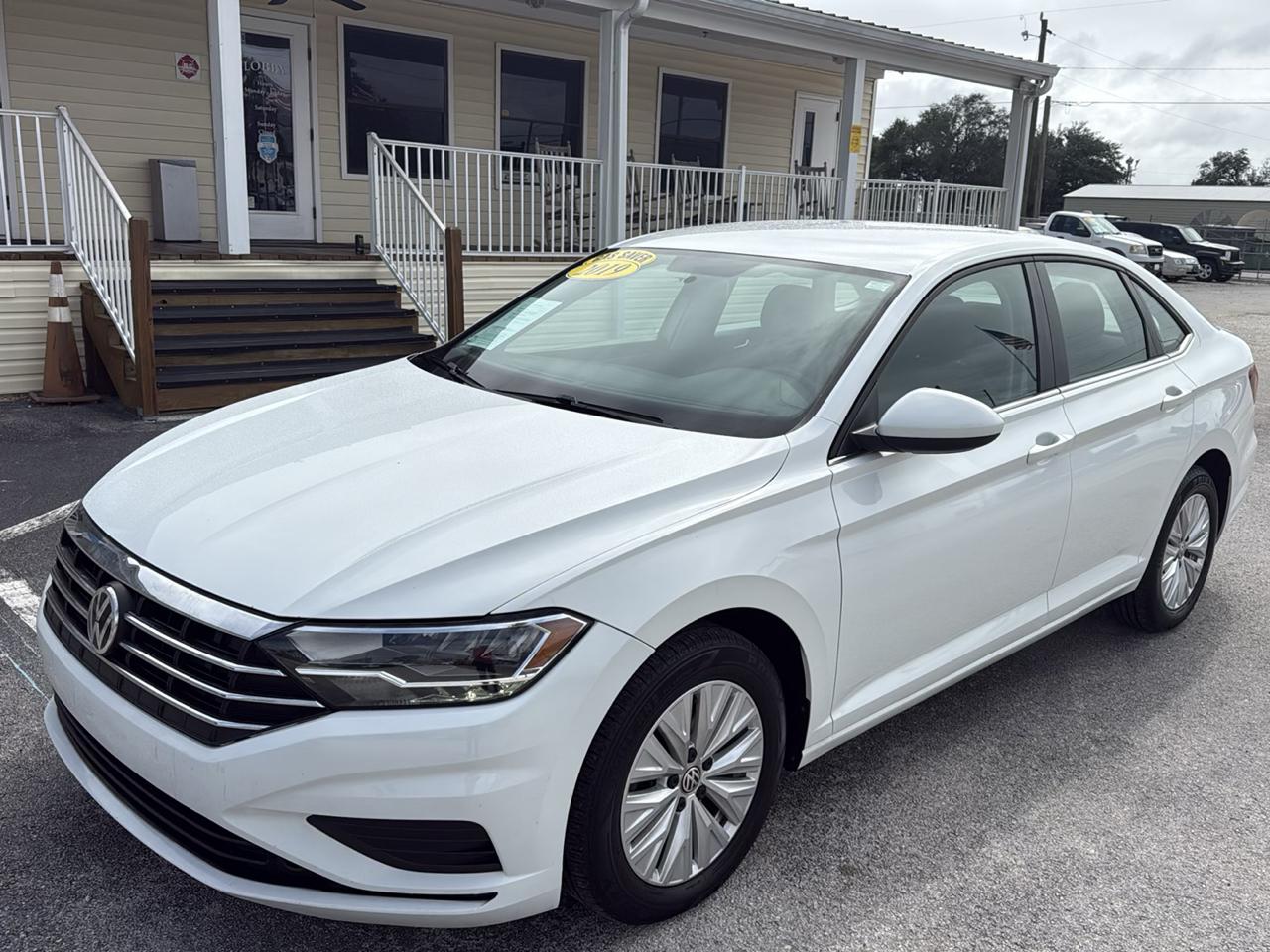 Volkswagen Jetta R-Line Auto w/SULEV 2019
