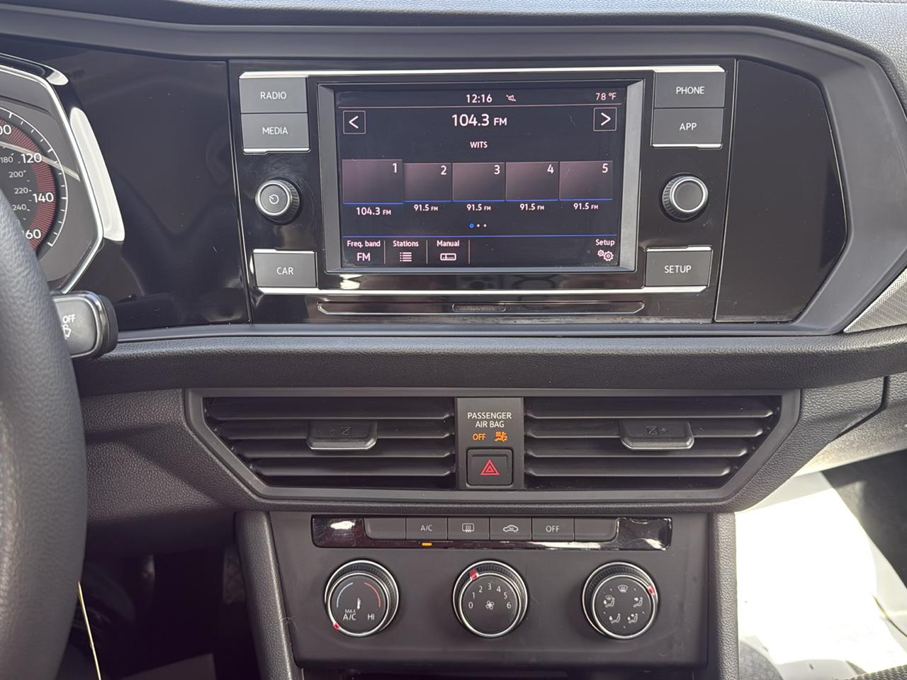 Volkswagen Jetta R-Line Auto w/SULEV 2019