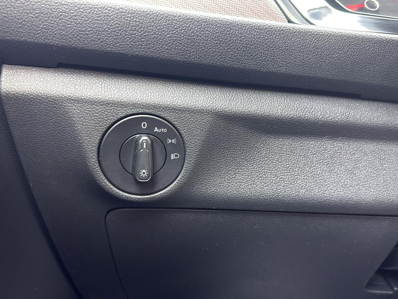 Volkswagen Jetta R-Line Auto w/SULEV 2019