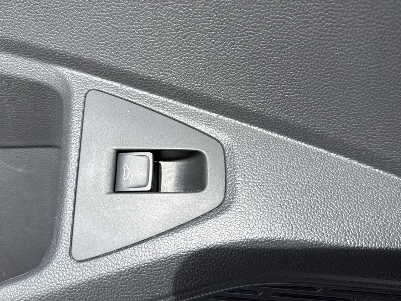 Volkswagen Jetta R-Line Auto w/SULEV 2019