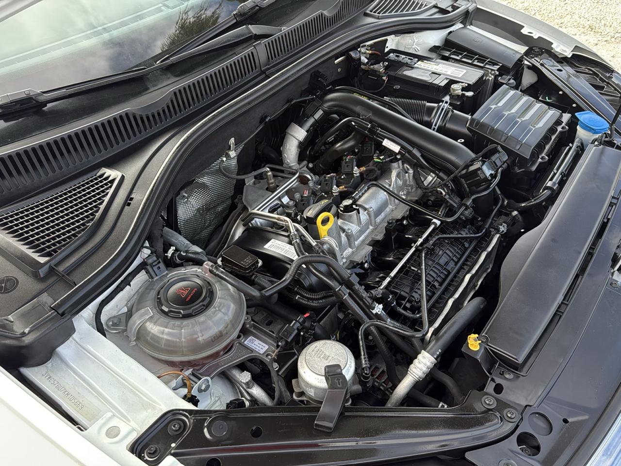 Volkswagen Jetta R-Line Auto w/SULEV 2019
