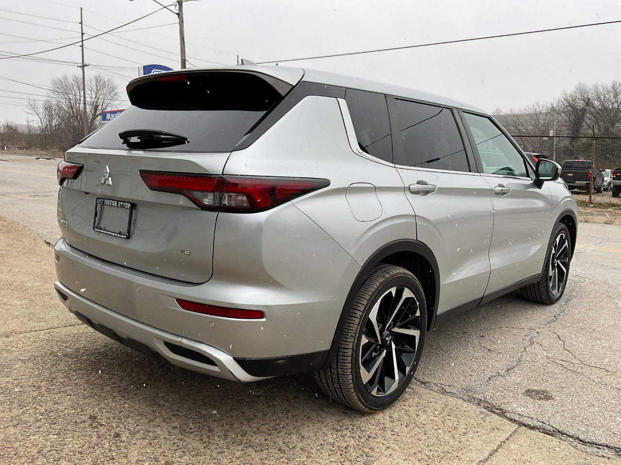 Mitsubishi Outlander SE 2022