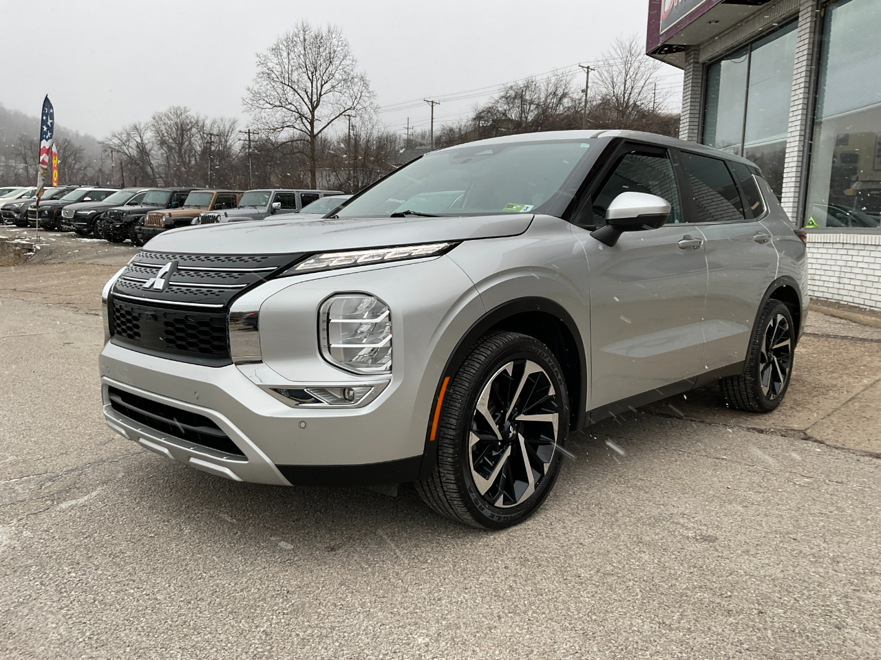 Mitsubishi Outlander SE 2022